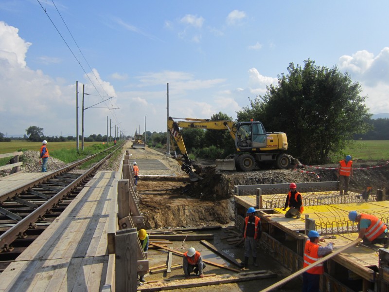 Dubnica nad Váhom, New Holland